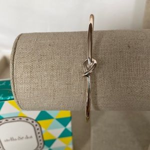 Simple knot silver bracelet